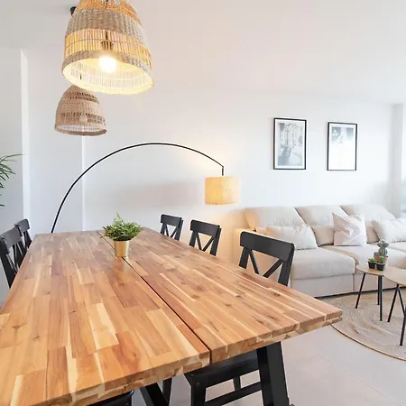 Global Properties, Moderno De Dos Terrazas Con Vistas Al Mar Y A La Montana *