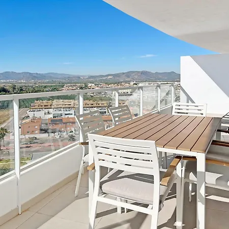 Global Properties, Moderno De Dos Terrazas Con Vistas Al Mar Y A La Montana *