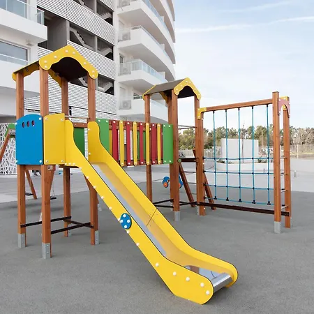 Global Properties, Moderno De Dos Terrazas Con Vistas Al Mar Y A La Montana 아파트 카넷드버렝구어