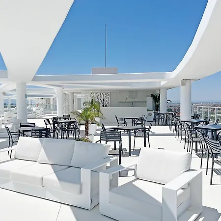 Global Properties, Moderno De Dos Terrazas Con Vistas Al Mar Y A La Montana 아파트 *