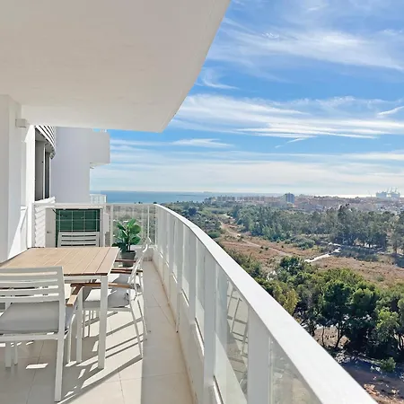 Global Properties, Moderno De Dos Terrazas Con Vistas Al Mar Y A La Montana *